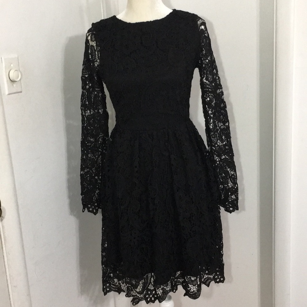 Sabine Rosalie Lace Dress - Picture 3 of 7